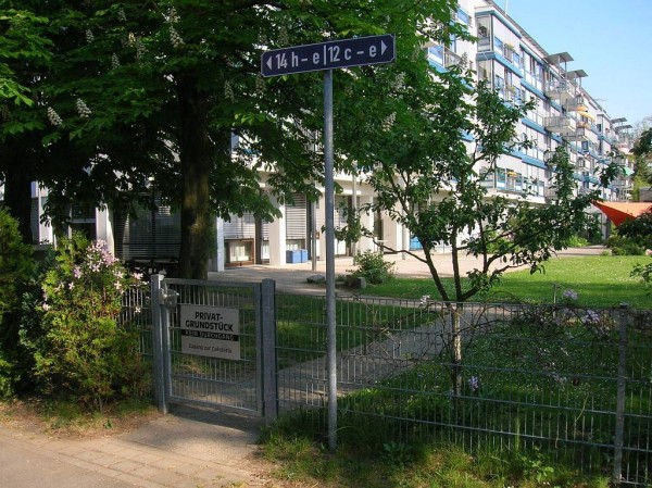 Diakonissenhaus Bethlehem, Karlsruhe  -- von Osten

Klicken fr das nchste Bild