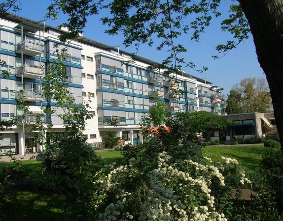 Diakonissenhaus Bethlehem, Karlsruhe  -- von Osten

Klicken fr das nchste Bild